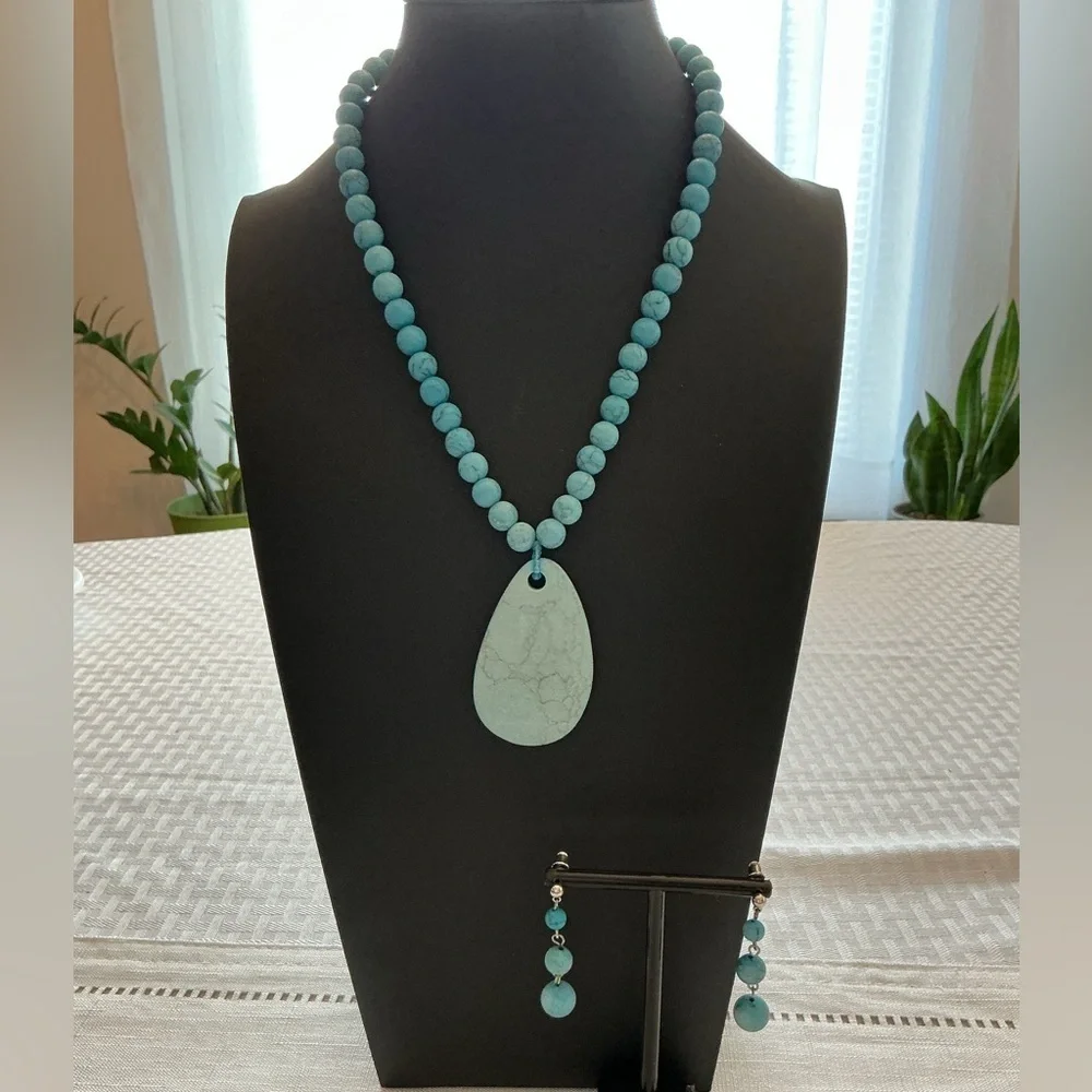 Turquoise Teardrop Silver Plated Pendant Necklace